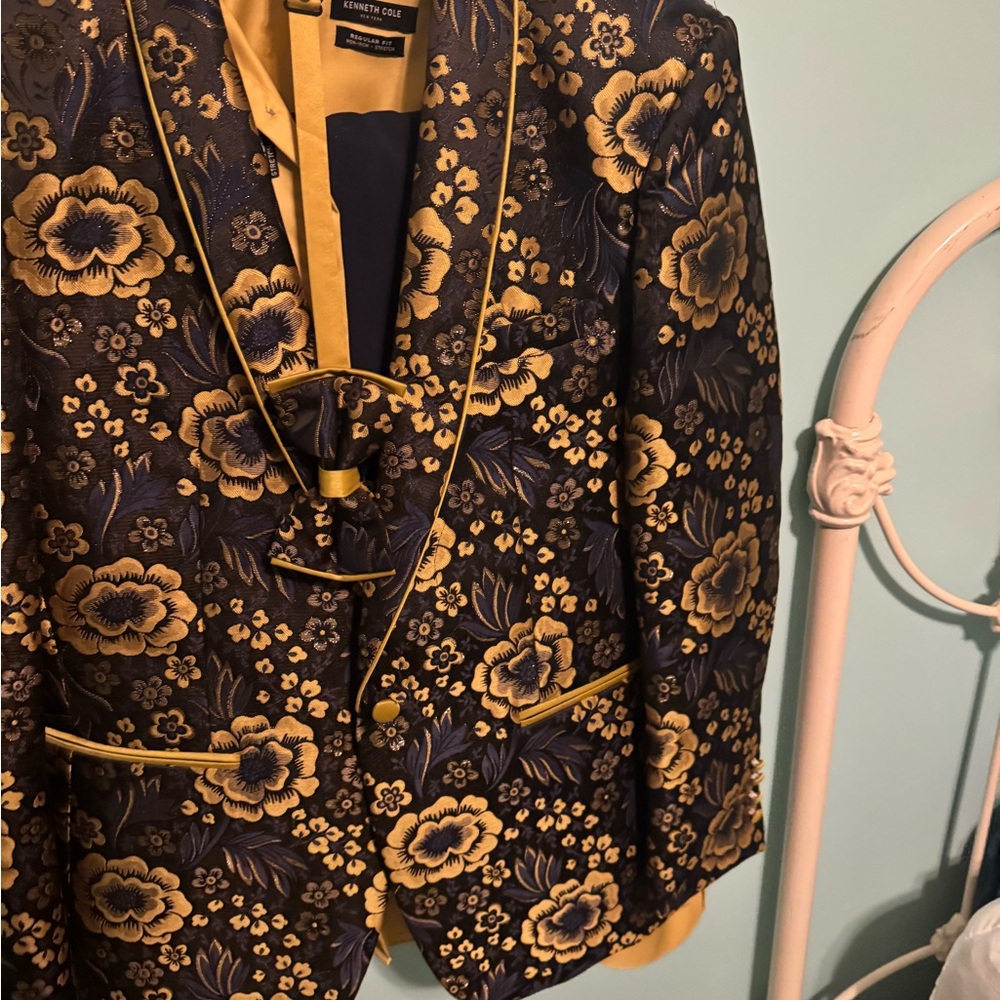 Kenneth Cole Navy and Gold Floral-Print Blazer